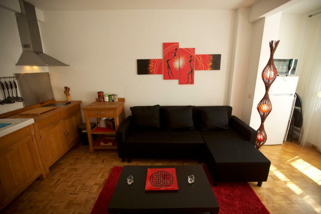 Apartment In Lavapies Madrid Center Eksteriør billede