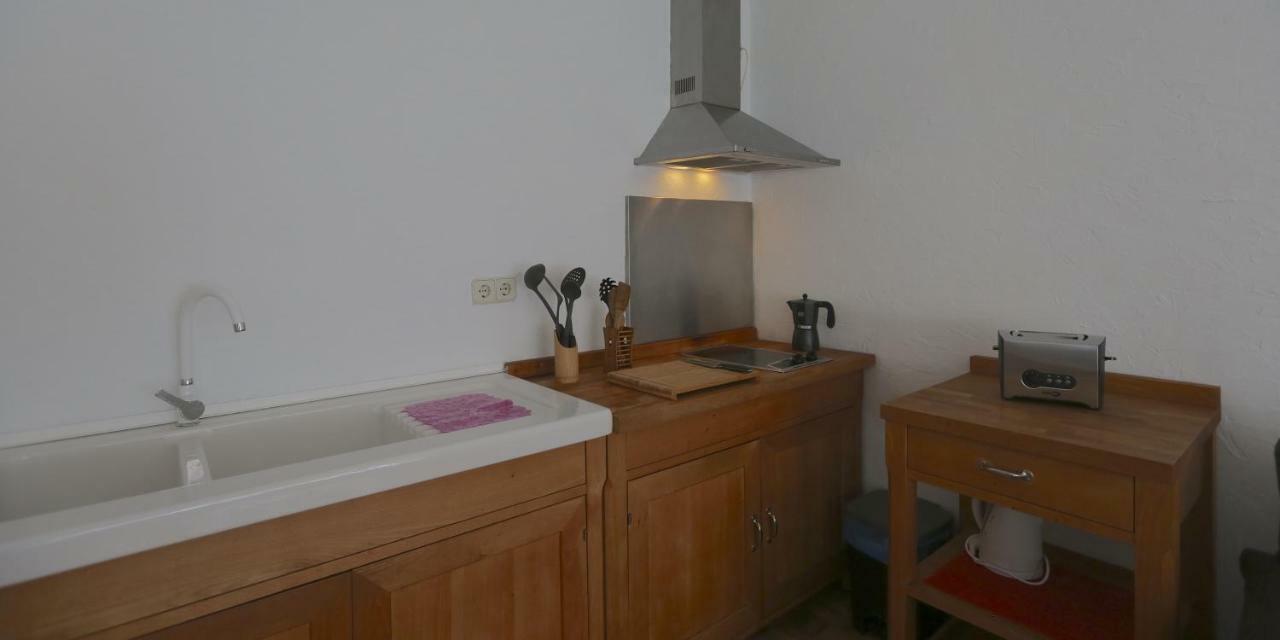 Apartment In Lavapies Madrid Center Eksteriør billede
